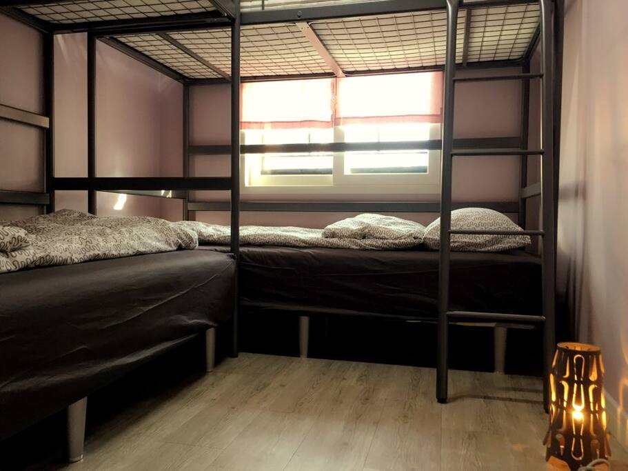 It is a female private room for 3 or 4 people.