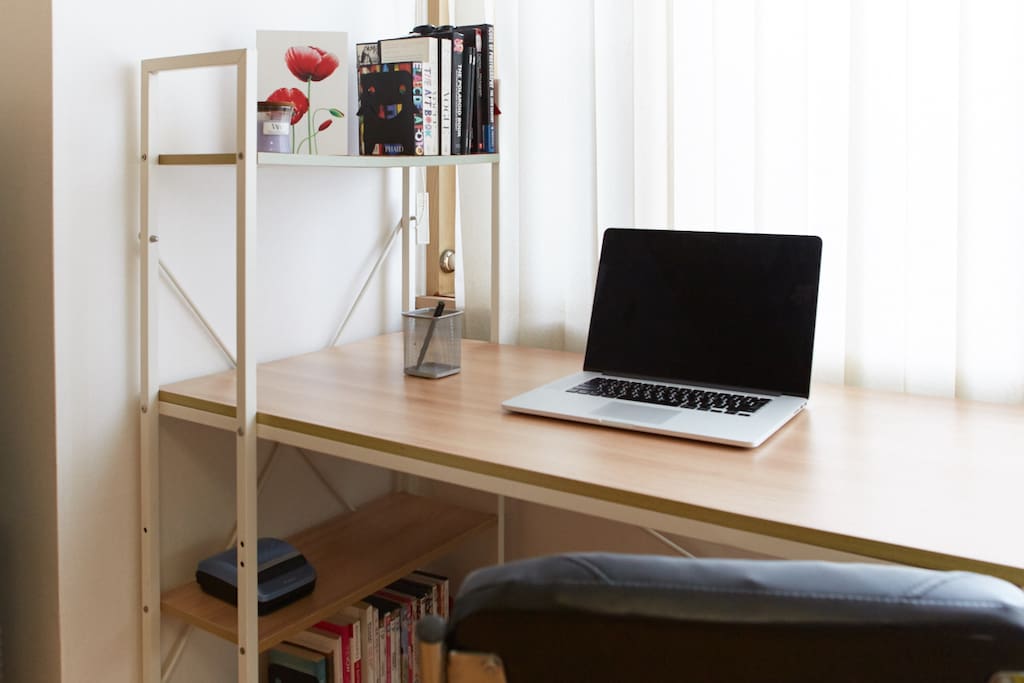 Computer desk