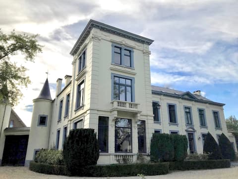☆ EXTRAORDINARY CASTLE in Central Location☆