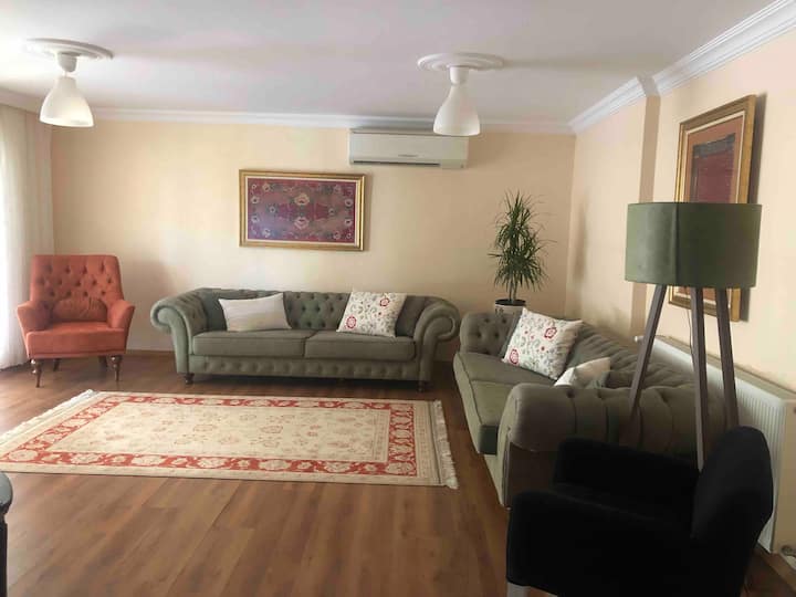 Villa With Private Pool - Torbalı