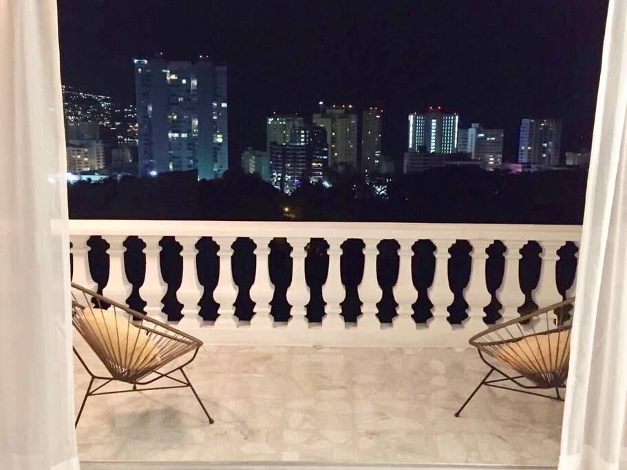 Vista desde la sala en la noche!!