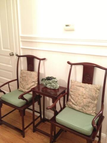 Curated Victorian for Business Travelers & Family gallery image 4