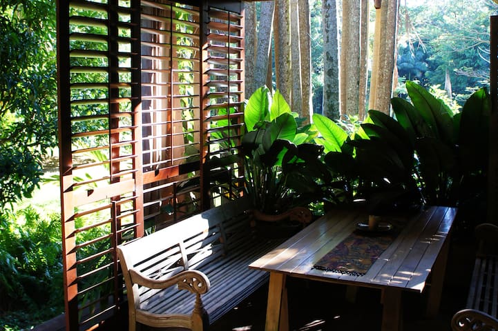 Brookside - Rainforest Hideaway
