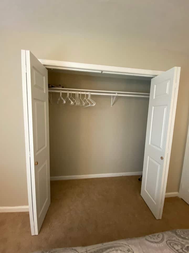 ห้องนอน 2 ตู้เสื้อผ้า