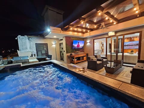 Luxurious PH with private jacuzzi @Guayaquil