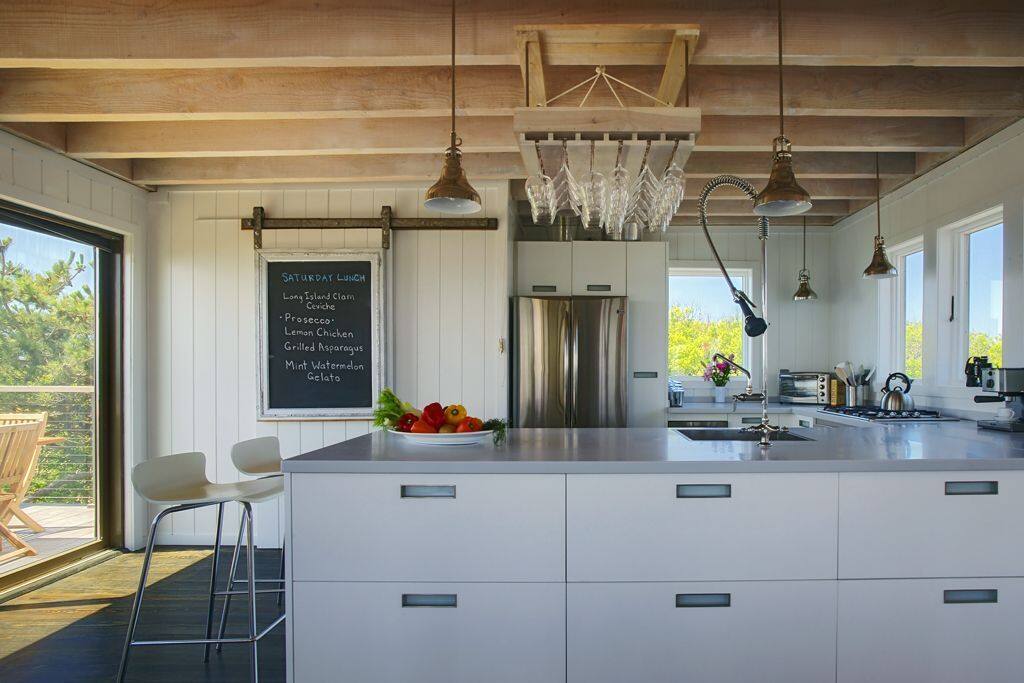 Gourmet kitchen