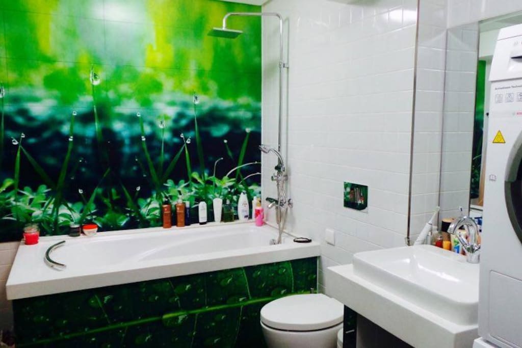 Main Bathroom