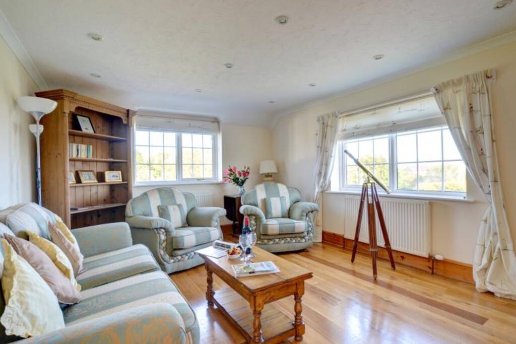 Upstairs lounge