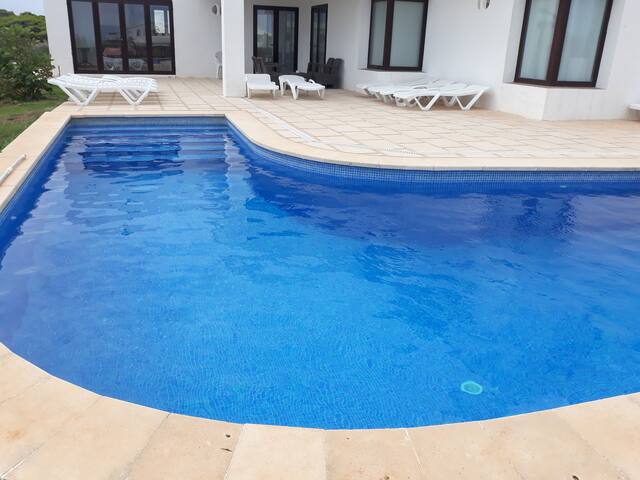 Chalet en Cala Morell. Urbanización tranquila