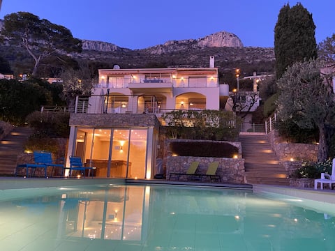 Villa 5 bedrooms swimming pool jacuzzi near Monaco