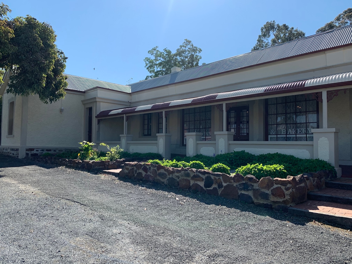 Old Barossa Valley Inn