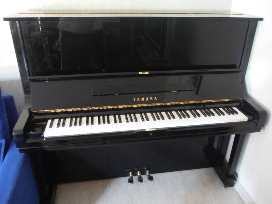 Piano vertical de concierto Yamaha!