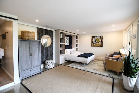 Harborside Garden Retreat for Two,  Kittery Maine