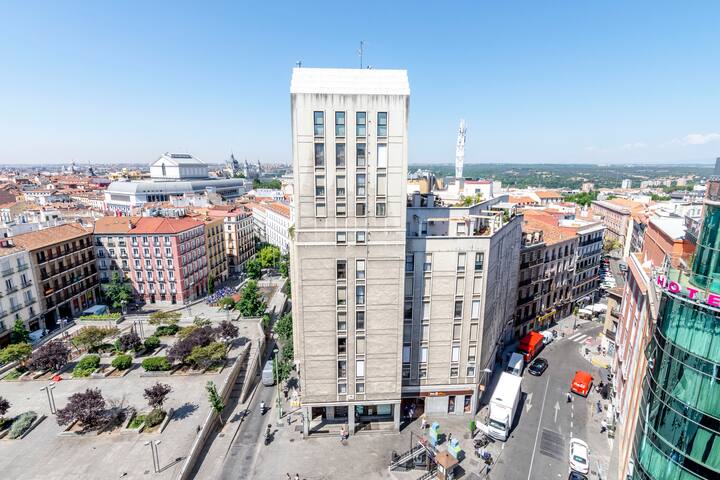 Lovely views Madrid. Gran Via. Callao 2 BD AC gallery image 5