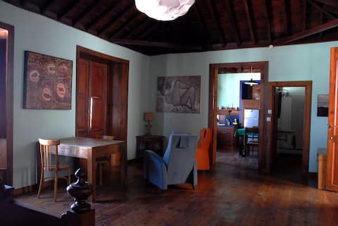 THE 55-OLAVO RED HOUSE. Quiet resting space