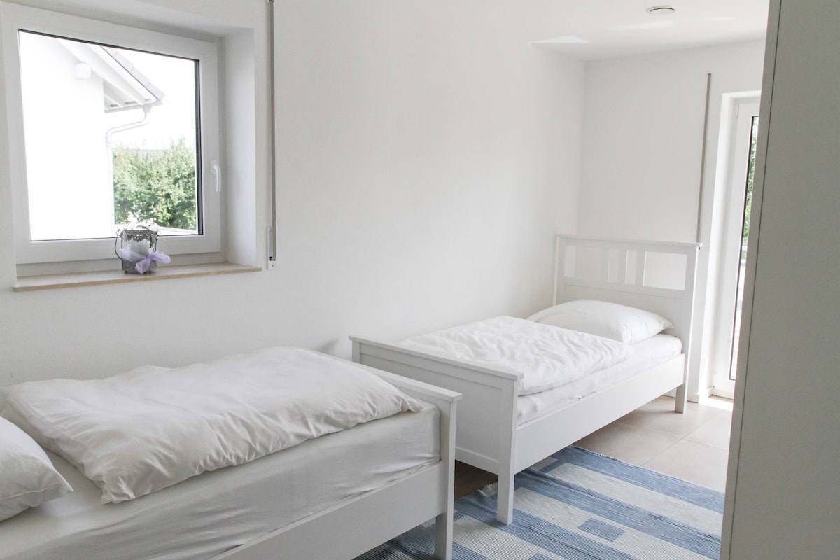 Dhomë me 2 krevate tek