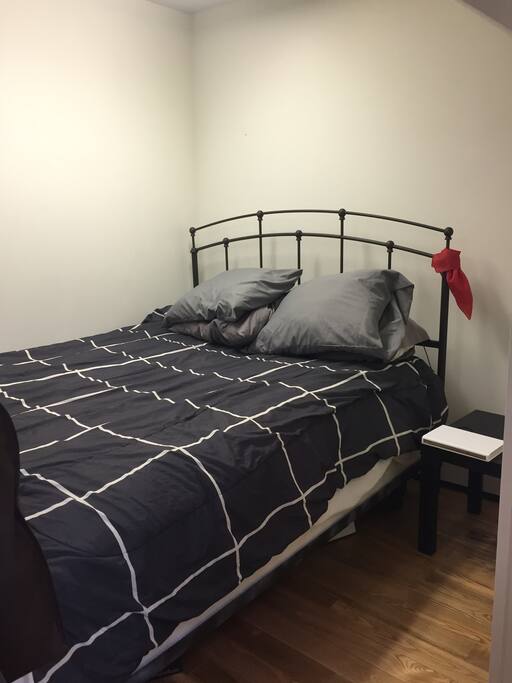 Queen Bed