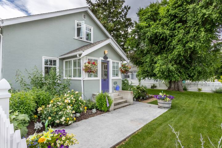 Vacation Homes Condo Rentals Airbnb