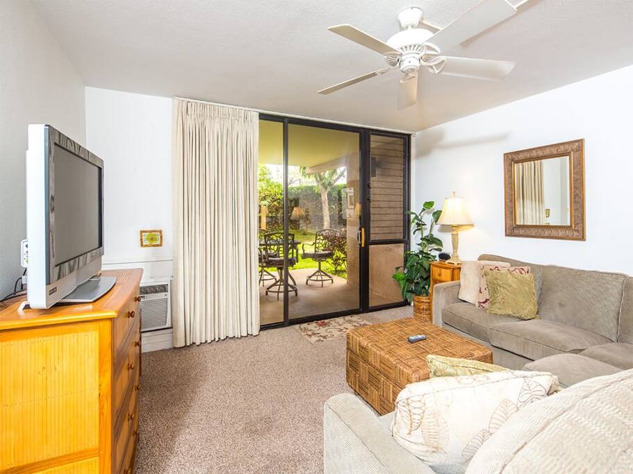 kamaole-1st-4112-living-room-02.jpg