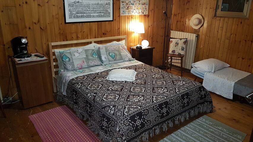 stanza a 200 m dal centro storico.con uso cucina