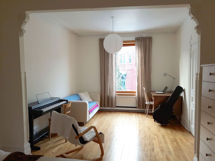 Chambre double, lumineuse