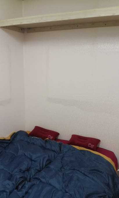 bed image (wide bed)