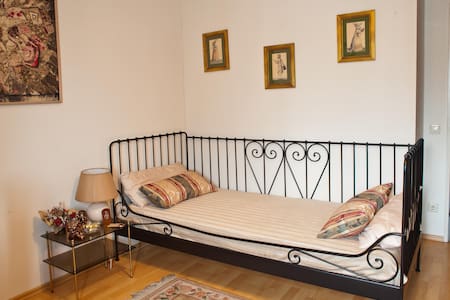 bed and breakfast dusseldorf, dusseldorf bed and breakfast, bed bed and breakfast dusseldorf, dusseldorf bed and breakfast, bed
