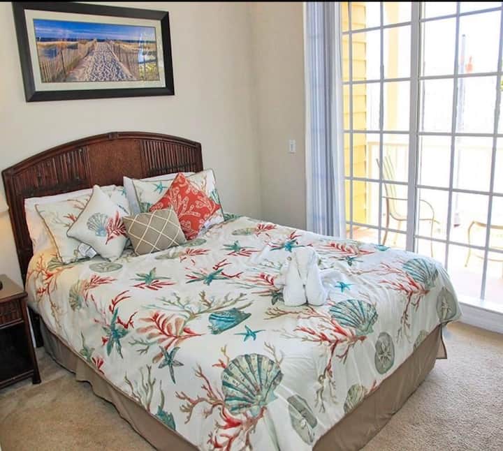 All 3-bdrms have a TV, en-suite, private terrace and a WATER VIEW.