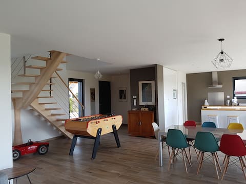 Popular Airbnb listing: Contemporary wooden house by the sea in Saint Aubin Sur Mer