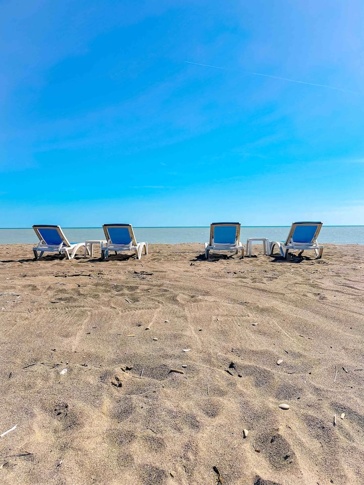 Newly renovated cottage on large private beach