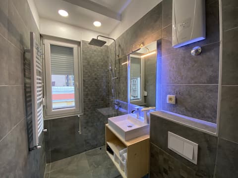 Studio 32 - Bright & New studio at city center