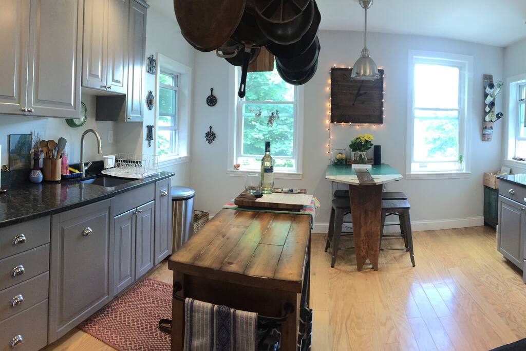 Large kitchen made for entertaining!