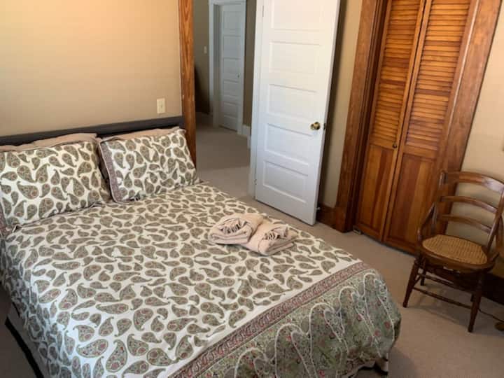 Спална соба 2 со цел кревет