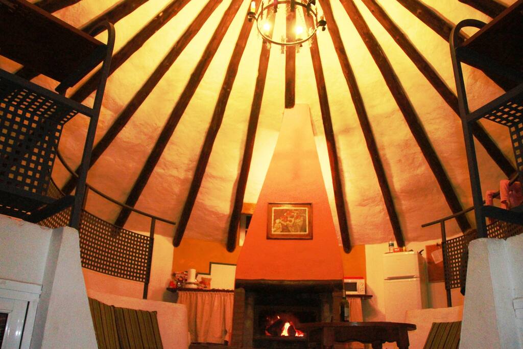 Salón con Chimenea