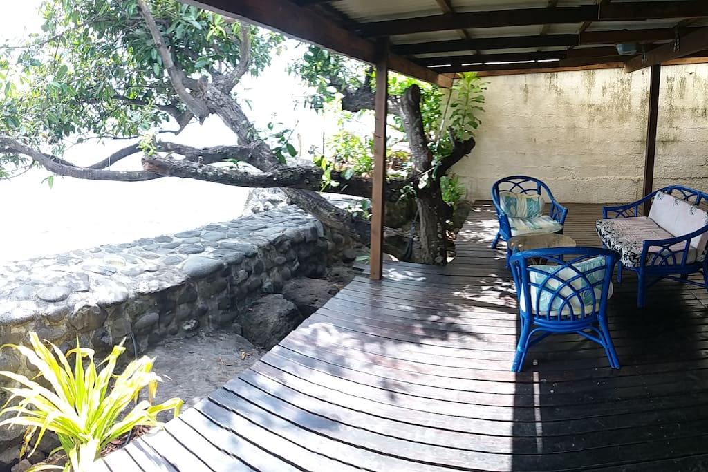 Sea side deck/ Deck bord de mer