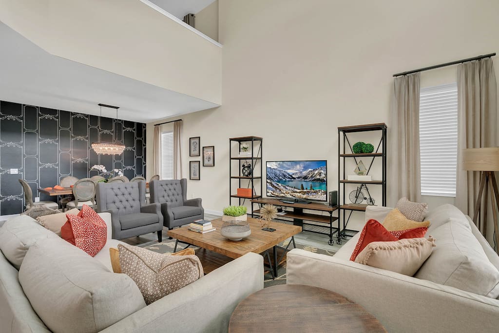 Family Area (TV w/ cable box)