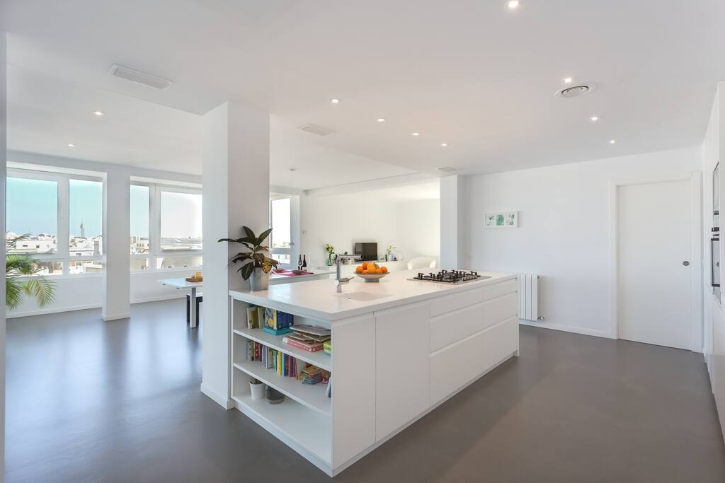 Very light and spacious