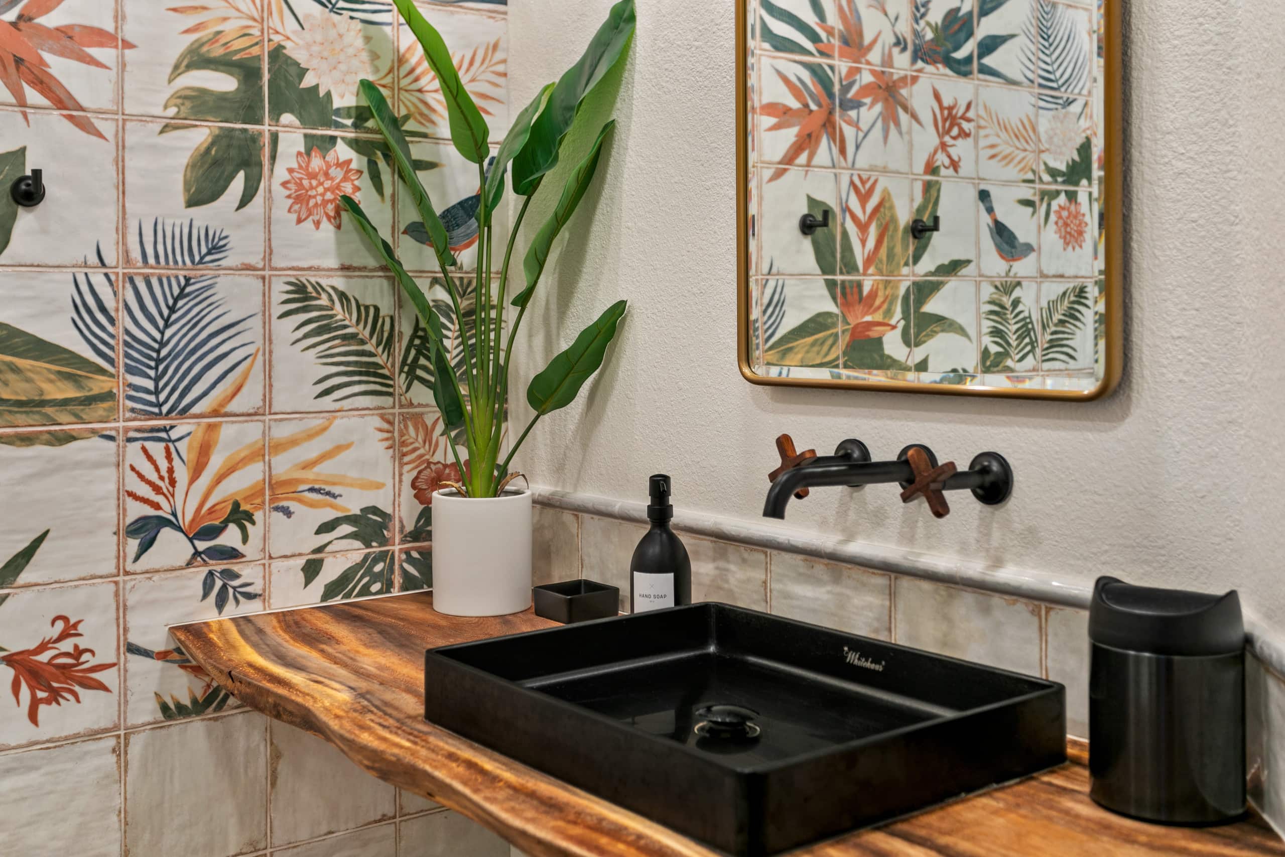 Condo in Kihei · ★4.93 · 1 bedroom · 2 beds · 2 baths - Image 16