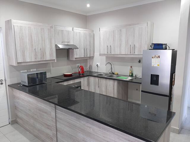 Luxuriously Laid on Long Acre gallery image 3