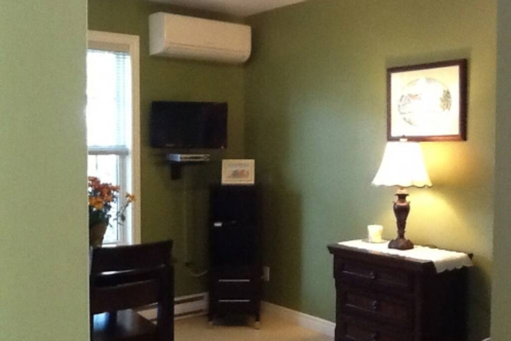 Living room, fibre op tv and high speed internet