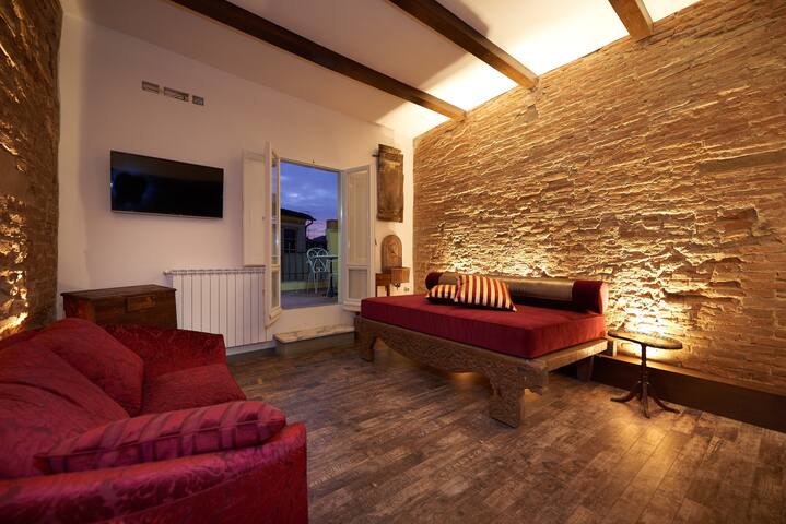 Luxury Penthouse with Terrace gallery image 4