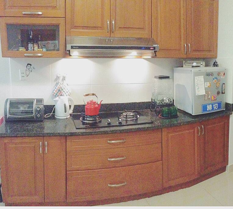 kitchen area, oven, boiler fridge