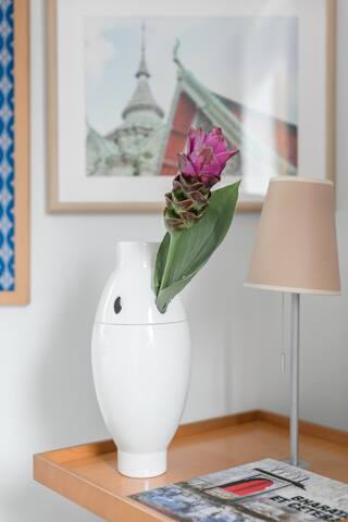 Designer’s House on Coolest Road in Chinatown gallery image 5