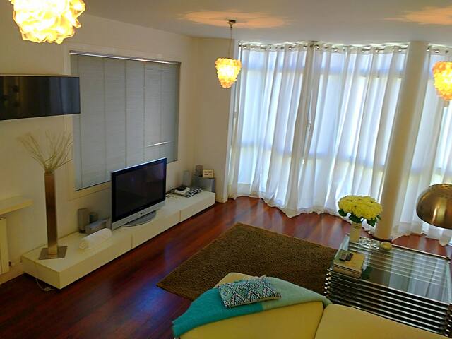 Amazing Villa over La Kontxa Beach gallery image 3