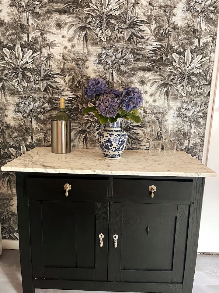 Botanical guesthouse Oud-Loosdrecht with veranda!
