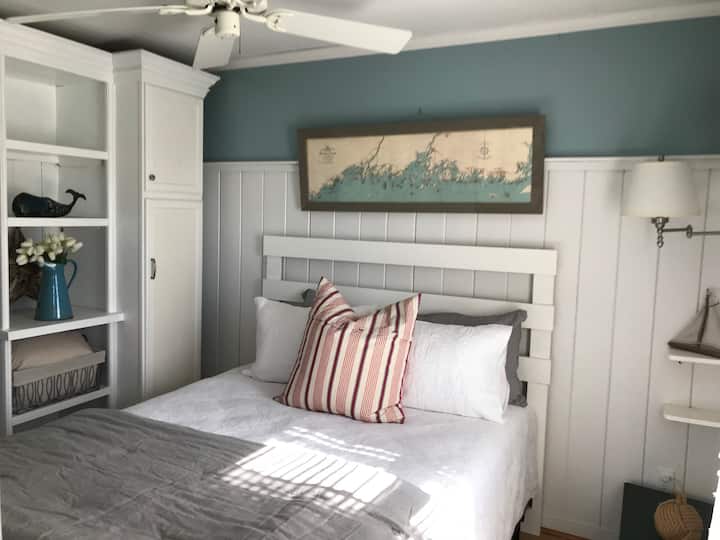 Спалня №1 - първи етаж. Двойно легло