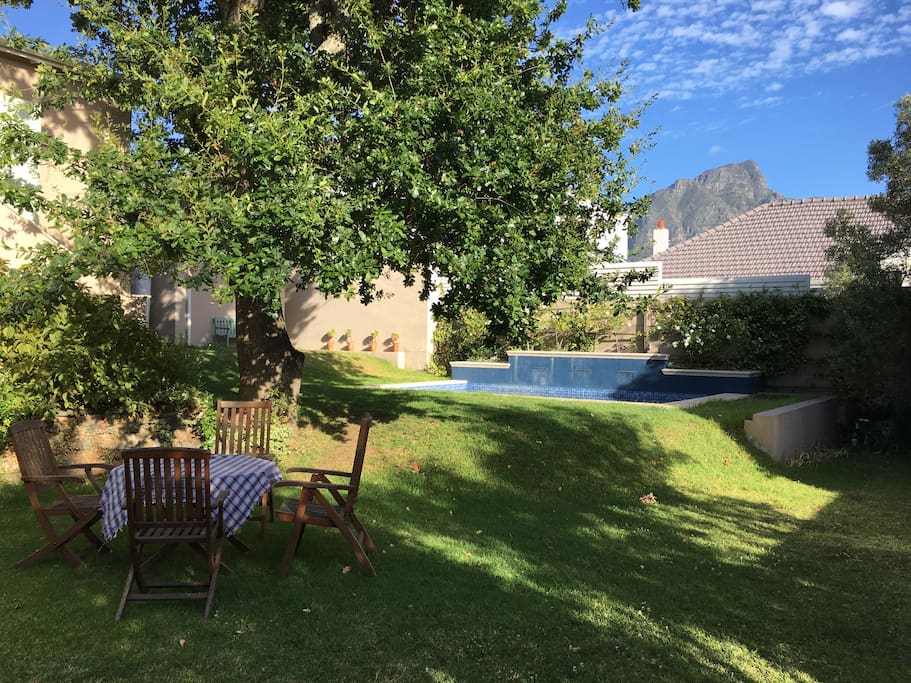 Large back garden with view of Devils Peak (Table Mountain)