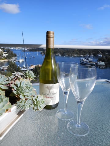 Great Harbour house for 6 – close to City. gallery image 2