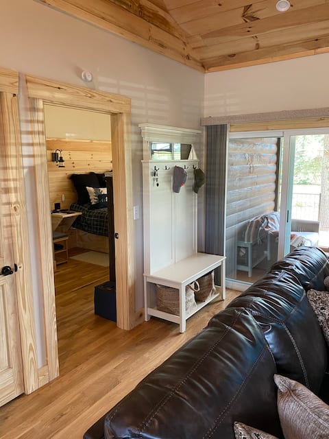 Successful Airbnb property: Hideaway Cabin by the Water in Fort Payne