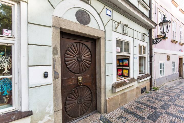 RCB1: River Charm Suite gallery image 2